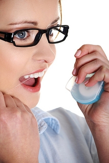 wpid dental woman floss