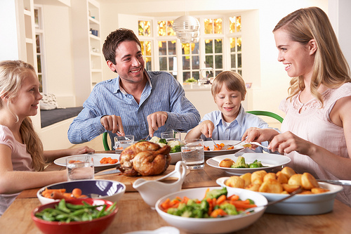 wpid holiday thanksgiving dinnertable